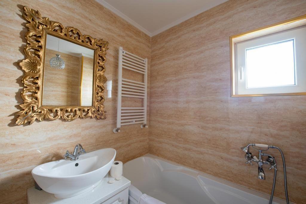Rania Apartments Клуж-Напока Екстериор снимка
